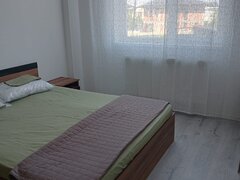 Chiajna, statie autobuz 483 in fata scarii, str. Apeductului, STB Veseliei